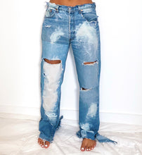 Load image into Gallery viewer, LOW RISE BLEACH